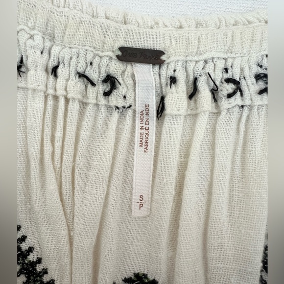 Free People Pattern Off the Shoulder Top - Picture 4 of 5